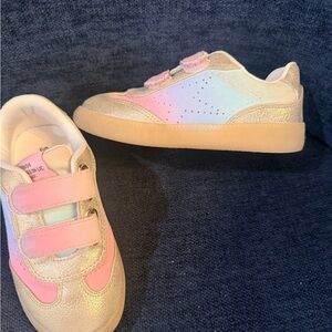 Steve Madden Kids Sneakers in Gold and Pink